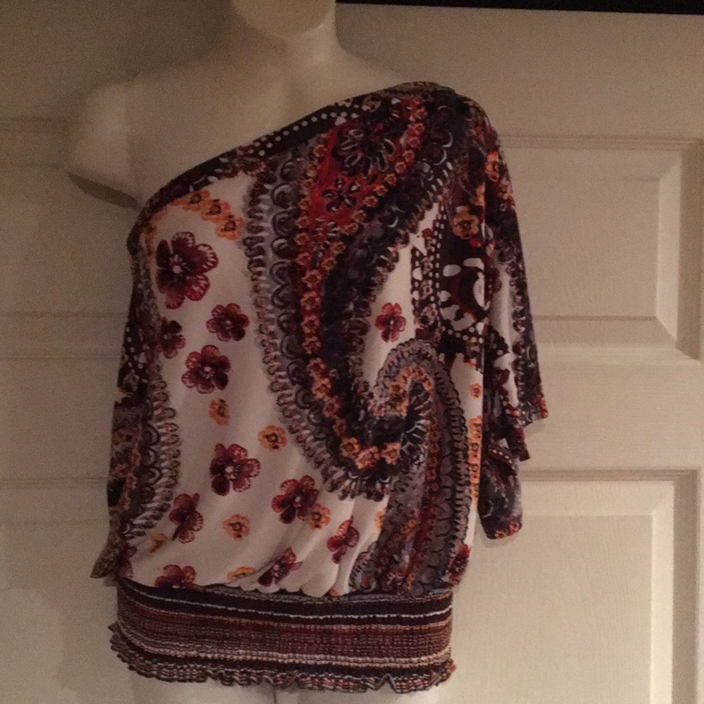 One sleeve top.